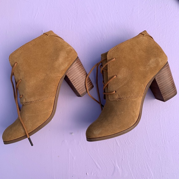 TOMS lantana light brown camel bootie suede boots size 8 ankle heels tie front - Picture 4 of 8